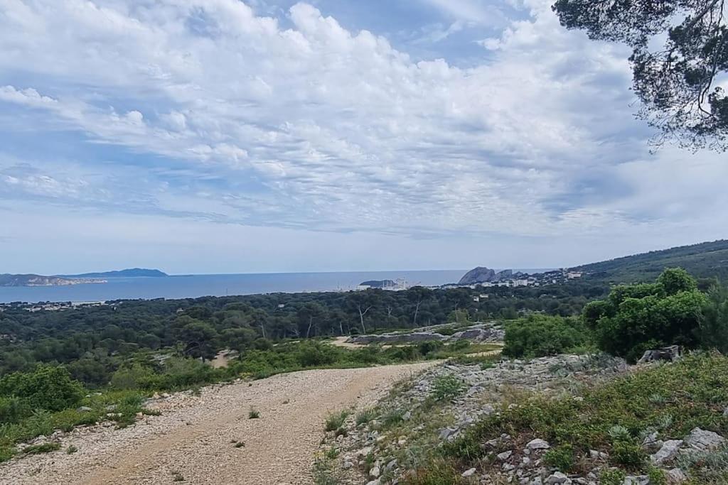 Maisonnette Chez L'Habitant La Ciotat Bagian luar foto