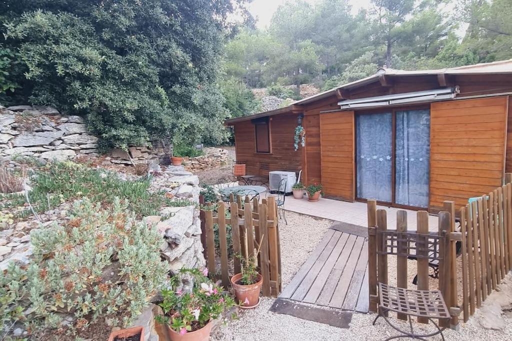 Maisonnette Chez L'Habitant La Ciotat Bagian luar foto